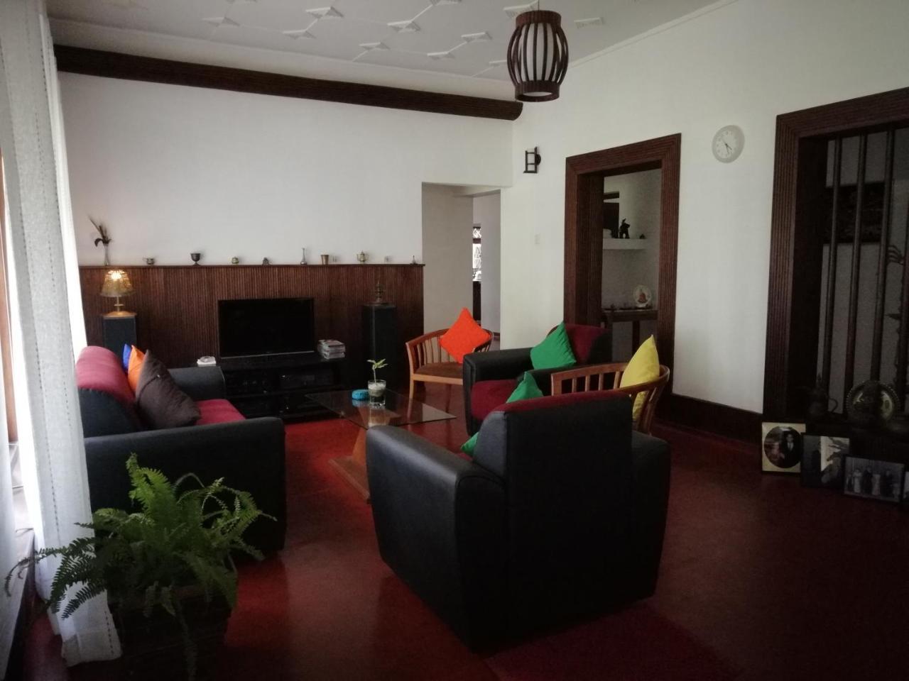 Mahaweli Shades Hotel Kandy Bagian luar foto
