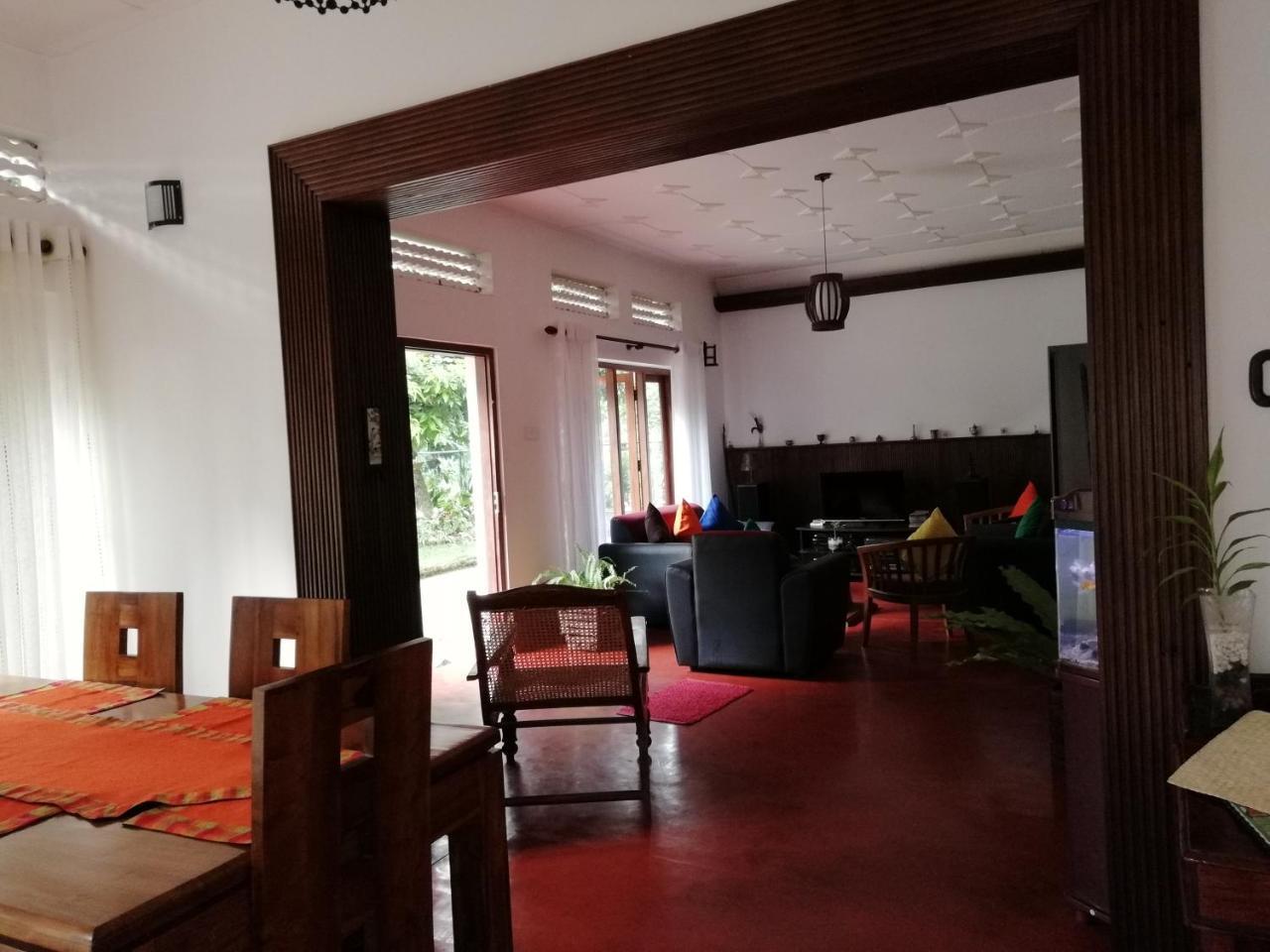 Mahaweli Shades Hotel Kandy Bagian luar foto