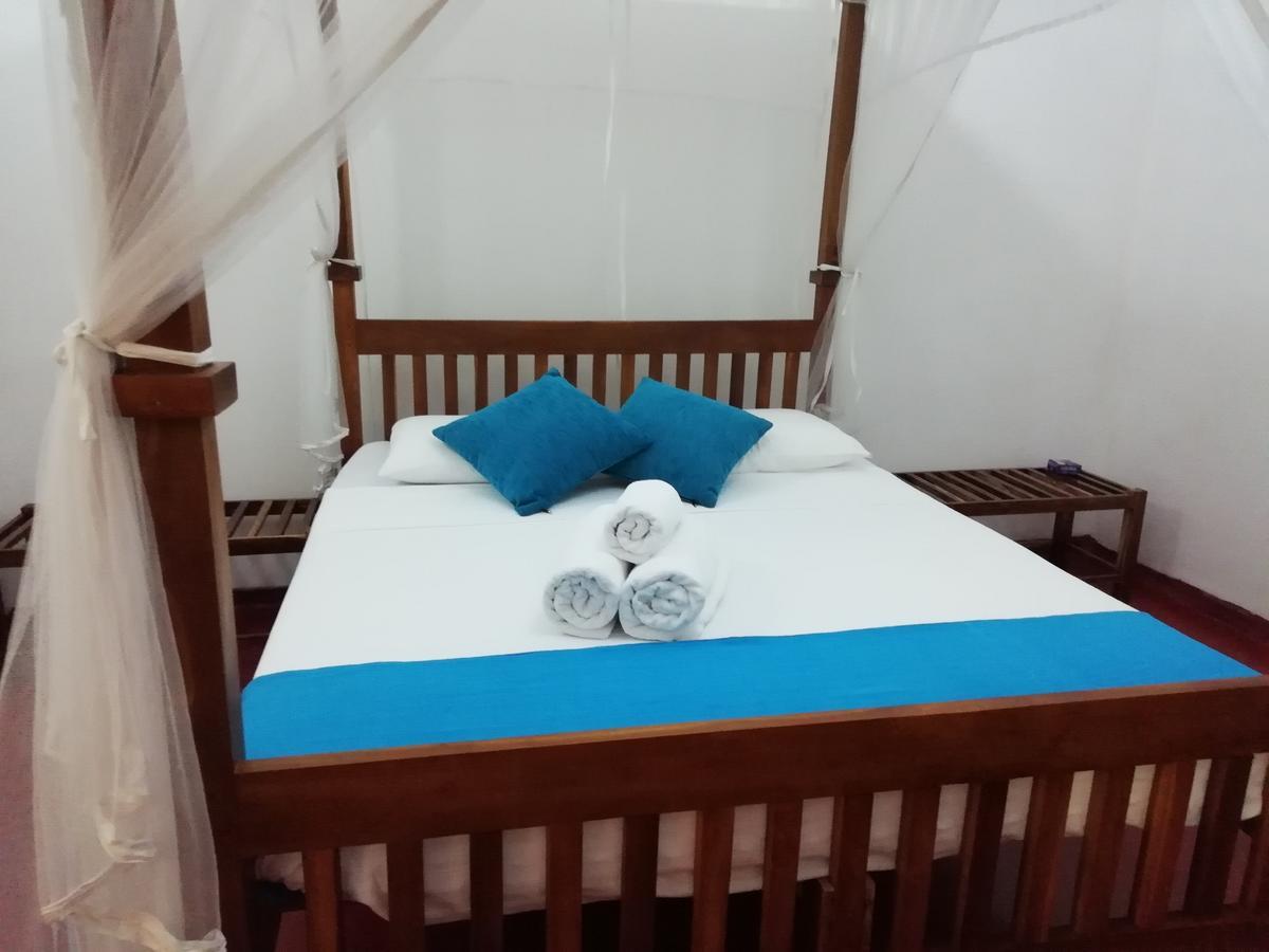 Mahaweli Shades Hotel Kandy Bagian luar foto